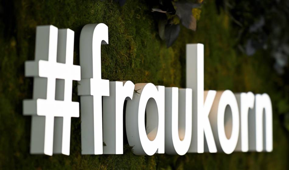 Nachaufnahme vom Logo des Cafés #fraukorn im Ostseebad Ahrenshoop.